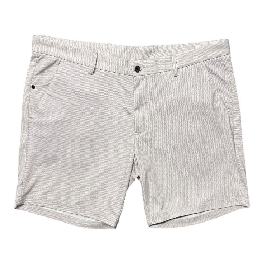Robert Barakett Lomita Casual Short in Beige - Size 38